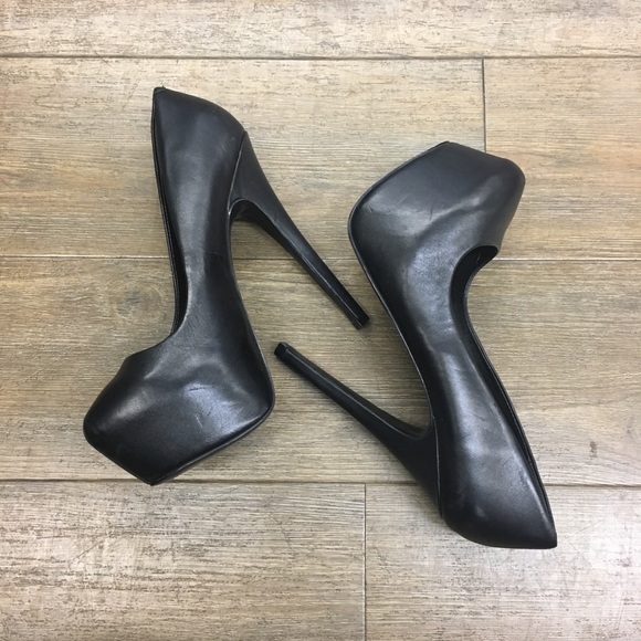 Steve Madden Shoes - Steve Madden high heel platform 8